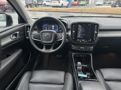 2025 Volvo XC40 Ultra Dark Theme