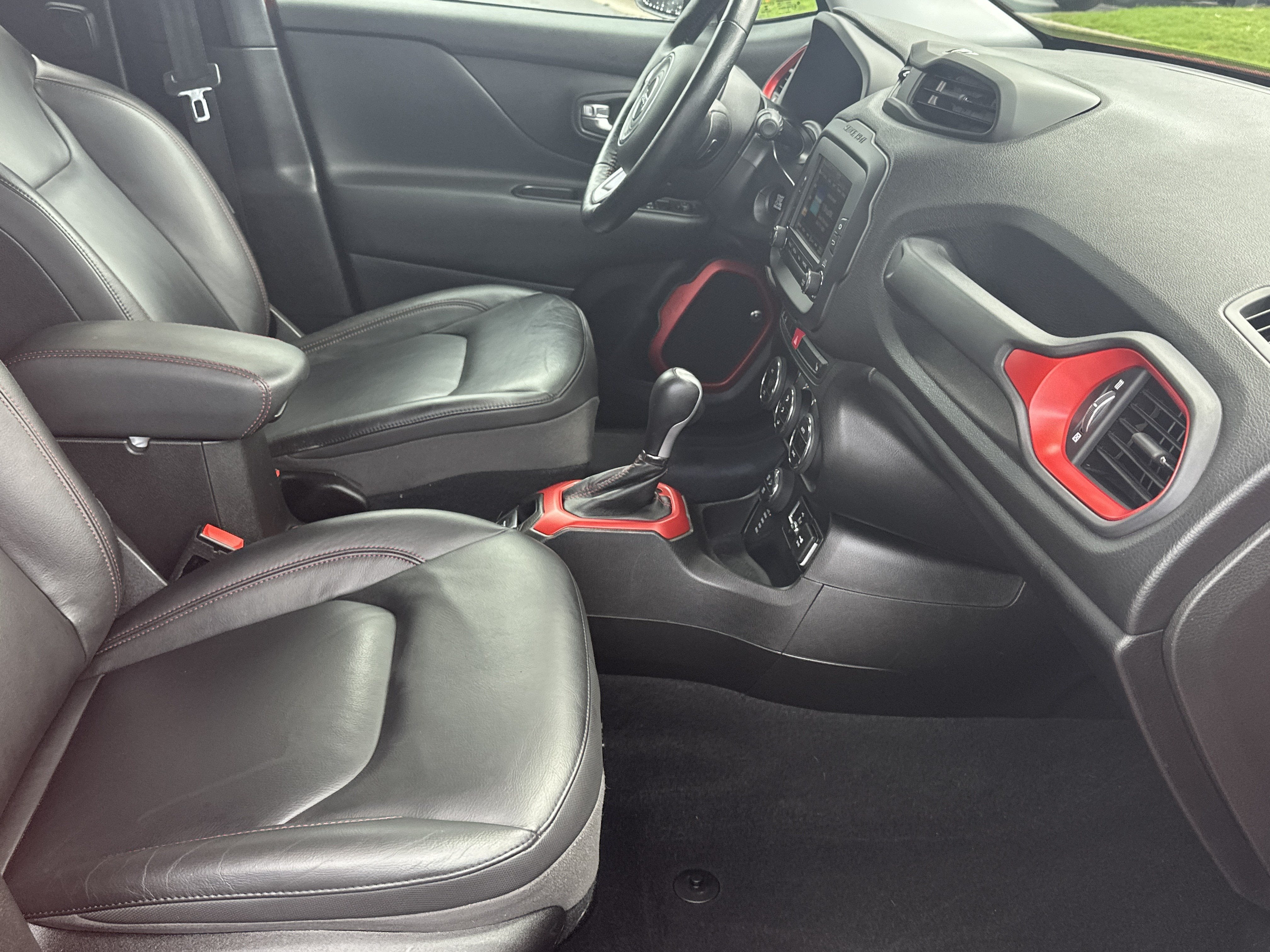 2017 Jeep Renegade Trailhawk - Photo 13